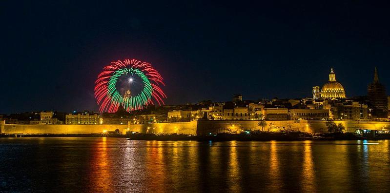 Seaside Apartment In Gzira ภายนอก รูปภาพ