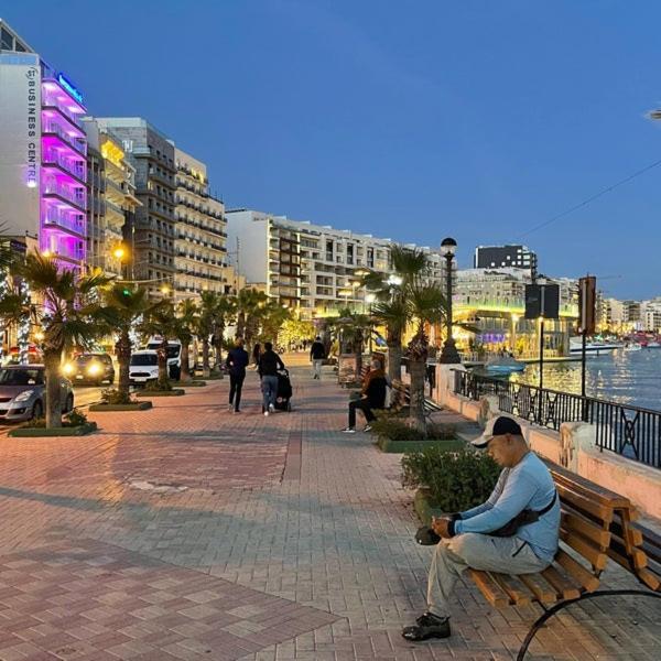 Seaside Apartment In Gzira ภายนอก รูปภาพ
